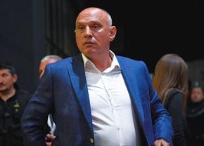 florin-prunea-a-dat-de-pamant-cu-petrolul-dupa-umilinta-cu-universitatea-craiova:-un-singur-jucator-a-facut-deplasarea