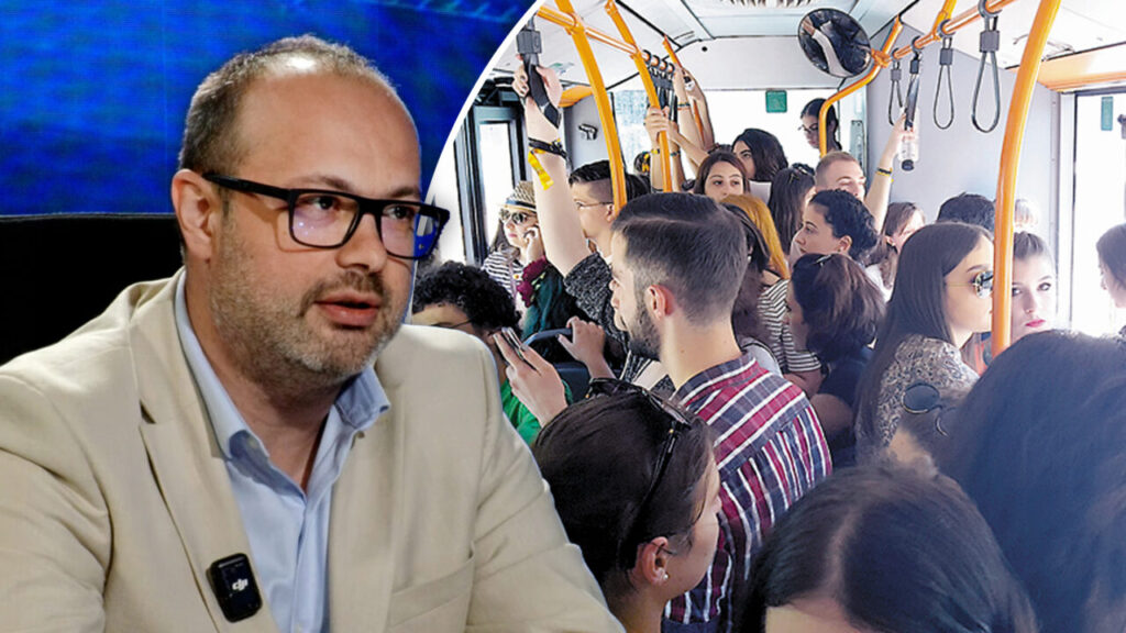 amenzi-pentru-calatorii-care-vorbesc-pe-speaker-la-telefon-in-autobuz