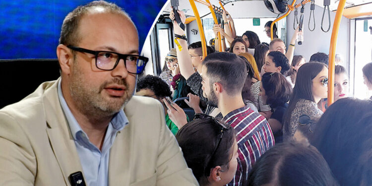 amenzi-pentru-calatorii-care-vorbesc-pe-speaker-la-telefon-in-autobuz