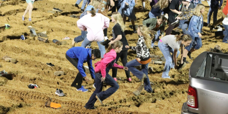 boot-scramble-face-spectacol-in-sua