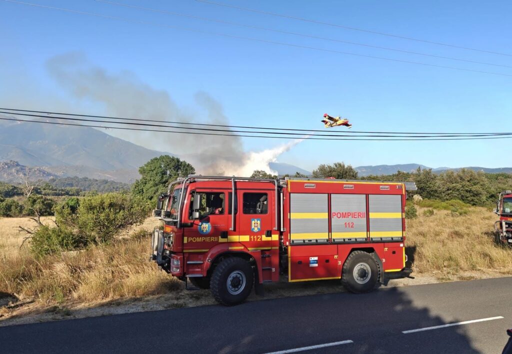 pompierii-romani-continua-interventiile-la-incendiile-de-padure-din-franta-unde-au-actionat-duminica-–-hotnews.ro