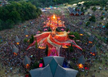 un-renumit-festival-de-trance-psihedelic-din-ungaria,-oprit-dupa-ce-doi-oameni-au-murit-–-hotnews.ro