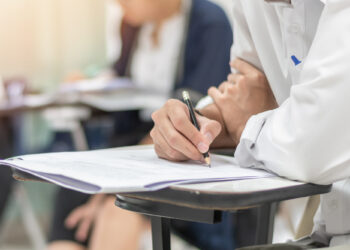 bac-2026,-sesiunea-august-luni-incep-probele-de-competente-la-bac,-a-doua-sesiune-calendarul-examenelor-–-hotnews.ro