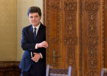 nicusor-dan-a-testat-variante-pentru-un-guvern-tehnocrat,-spune-un-lider-pnl-–-hotnews.ro