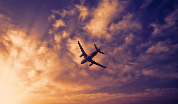 o-companie-aeriana-din-spania-lanseaza-un-zbor-special-pentru-cei-care-vor-sa-vada-eclipsa-solara-din-cer