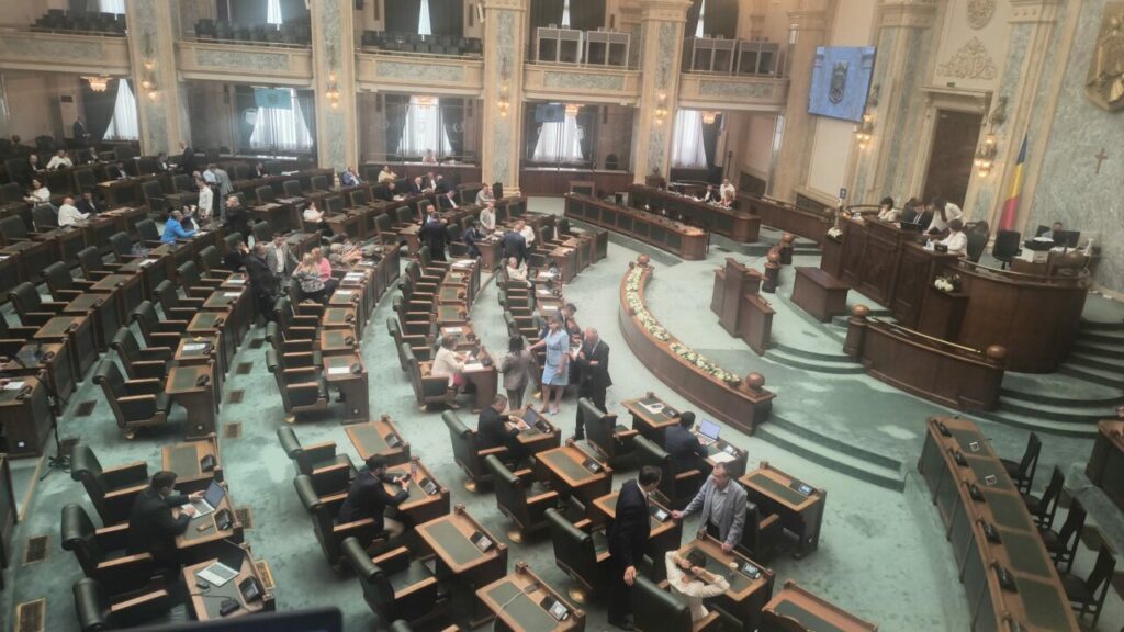 legea-care-il-poate-trimite-acasa-pe-dominic-fritz-a-fost-adoptata-de-senatori-cu-104-voturi.-merge-la-promulgare