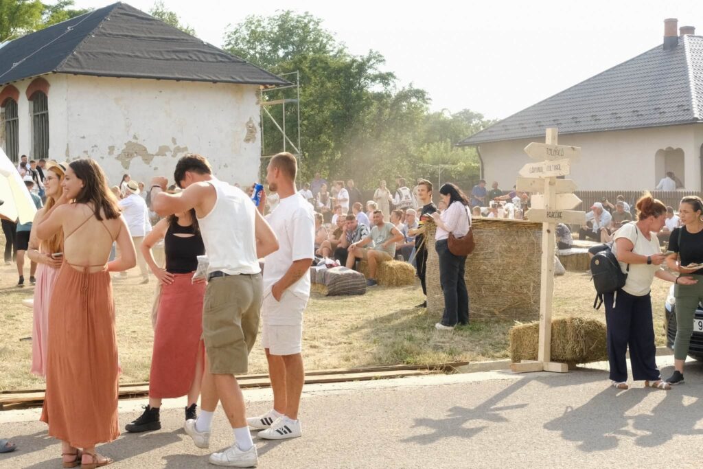 cum-incearca-oamenii-dintr-un-sat-din-botosani-sa-salveze-o-scoala-construita-in-vremea-lui-spiru-haret-–-hotnews.ro