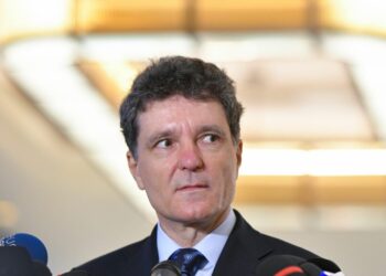 nicusor-dan-ataca-la-ccr-noua-lege-ani.-presedintele-contesta-obligatia-partenerilor-demnitarilor-de-a-si-declara-averile