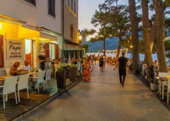 preturile-exorbitante-de-pe-coasta-adriaticii,-in-croatia:-cea-mai-scumpa-pizza-din-lume
