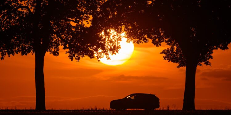efect-al-eclipsei-de-soare,-resimtit-deja-in-germania:-la-cat-a-urcat-pretul-curentului-electric-–-hotnews.ro
