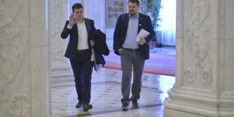asta-i-antisemit-nu-vrea.-ghinea:-oameni-implicati-in-muzeul-holocaustului-il-suspectau-pe-nicusor-dan-de-antisemitism