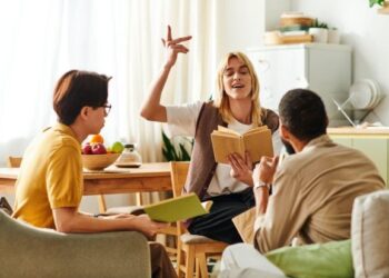 cum-isi-alege-si-consuma-cultura-generatia-z:-e-usor-sa-spui-ca-romanii-nu-merg-la-teatru,-dar-cati-isi-permit?
