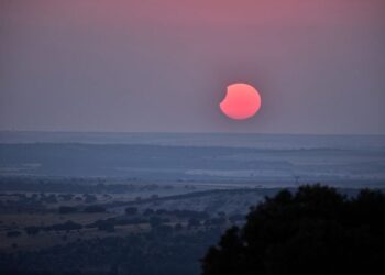 eclipsa-solara-din-12-august-a-scumpit-cazarea-in-europa:-peste-870-de-euro-pe-noapte-in-unele-destinatii
