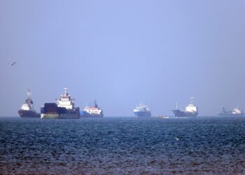 sua-si-iranul-se-cearta-pe-cine-controleaza,-de-fapt,-stramtoarea-ormuz-–-hotnews.ro