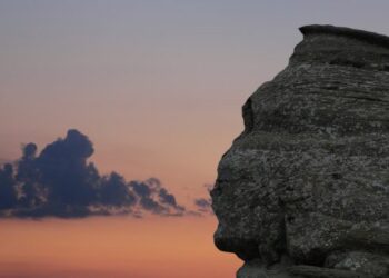 3-trasee-montane-spectaculoase-si-usoare-din-bucegi,-perfecte-pentru-copii-si-drumetii-in-familie