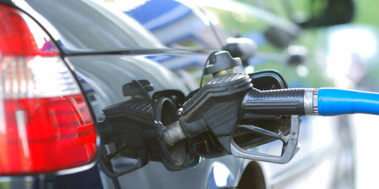 cu-cat-si-de-cand-scade-acciza-la-motorina-anuntul-facut-de-ministerul-finantelor:-mecanismul-se-activeaza-–-hotnews.ro