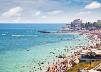 cat-costa-doua-nopti-de-cazare-la-mare-si-la-munte-de-sfanta-maria-preturile-pot-ajunge-si-pana-la-4.000-de-lei