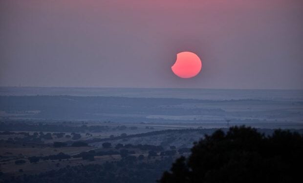 o-noua-eclipsa-solara-va-avea-loc-pe-2-august-2027.-in-ce-locuri-va-putea-fi-vazuta,-daca-ai-ratat-o-pe-cea-din-acest-an