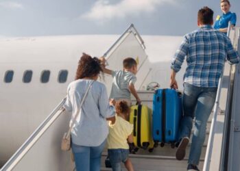 bilet-de-avion-de-10123-de-euro,-la-doar-120:-cine-sunt-cei-8000.000-de-oameni-care-zboara-aproape-gratis-oriunde