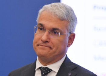 bolojan-si-sefa-ccr,-intalnire-inaintea-unor-decizii-importante.-ce-spune-dragos-pislaru