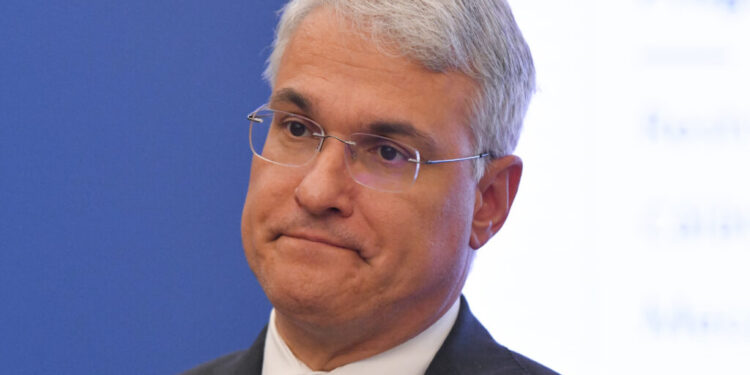 bolojan-si-sefa-ccr,-intalnire-inaintea-unor-decizii-importante.-ce-spune-dragos-pislaru