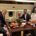 cutii-peste-cutii-de-la-mcdonalds.-ce-mananca-trump-in-avion-si-de-ce-refuza-restaurantele-locale
