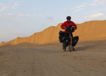 decizia-luata-de-un-roman-dupa-ce-a-traversat-continentele-americane-pe-bicicleta