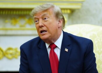 trump-ameninta-ca-va-bombarda-omanul,-un-aliat-al-statelor-unite-afirmatia-presedintelui-american,-intr-un-moment-crucial-al-negocierilor-–-hotnews.ro