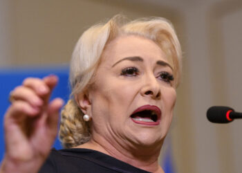viorica-dancila-il-critica-dur-pe-ilie-bolojan:-este-arogant-si-complet-desprins-de-realitatea-din-romania