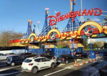 disney-a-anuntat-lansarea-unor-noi-atractii-la-disneyland-paris-si-disney-world.-rollercoaster-ul-care-revine