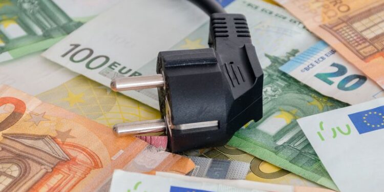 fonduri-europene-2026:-s-a-anuntat-perioada-de-inscrieri-la-granturile-de-max-15-milioane-eur-pentru-firmele-romanesti-care-investesc-in-stocarea-energiei-electrice-ghid-oficial,-baterii-stand-alone-–-hotnews.ro
