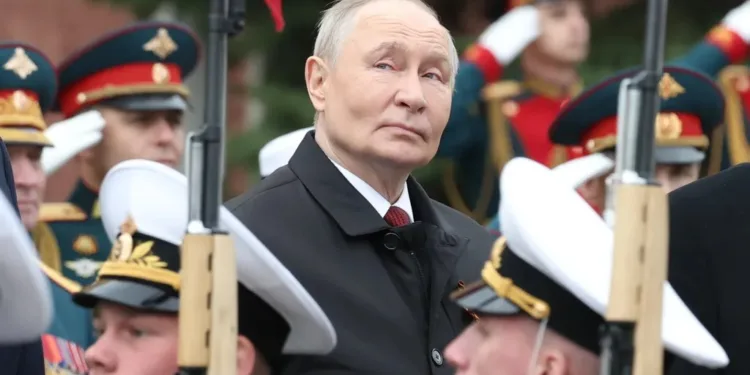 in-martie,-putin-i-a-adunat-pe-oligarhii-rusi-ca-sa-stoarca-bani-de-la-ei,-pentru-a-petici-bugetul-un-ziar-de-business-anunta-totalul-adunat-–-hotnews.ro