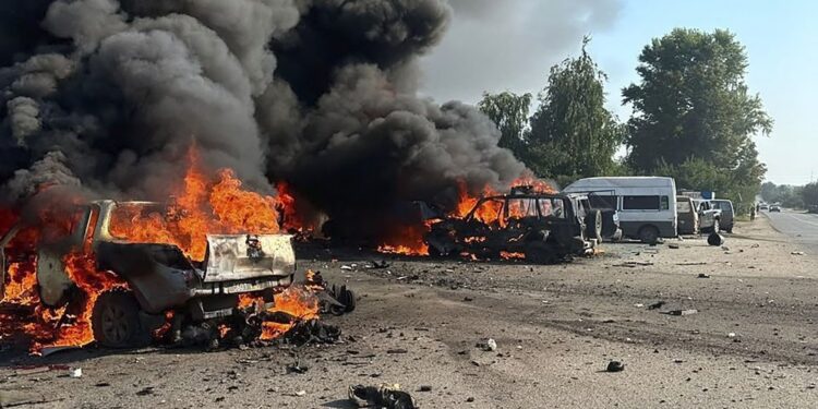 carnagiu-dupa-un-atac-cu-rachete-de-croaziera-banderol-al-rusilor-asupra-unei-intersectii-aglomerate,-acuza-zelenski-vom-riposta-cu-siguranta-–-hotnews.ro
