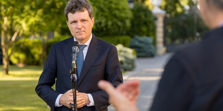 nicusor-dan,-reactie-dupa-decizia-ccr-de-a-i-respinge-sesizarea-pe-legea-integritatii:-argumentele-din-sesizarea-mea-de-neconstitutionalitate-erau-foarte-solide