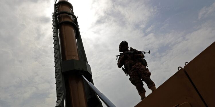 iranul-a-pus-ochii-pe-tinte-militare-dintr-o-tara-vecina-cu-romania-ce-spun-expertii-despre-rachetele-balistice-shahab,-care-pot-aduce-razboiul-in-europa-–-hotnews.ro