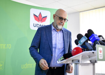 in-ce-tabara-se-pozitioneaza-udmr-pentru-formarea-viitorului-guvern.-ilie-bolojan:-e-decizia-lor