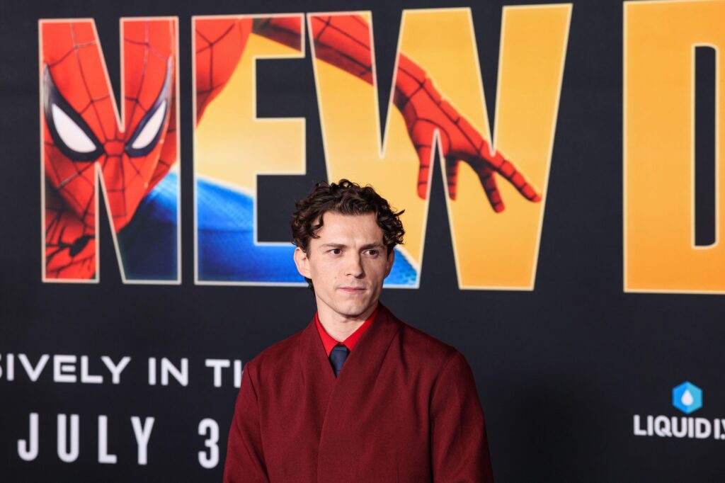 tom-holland-da-lovitura-cu-succesul-noului-film-spider-man-cecul-urias-pe-care-il-va-incasa-–-hotnews.ro