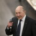 ce-spune-un-fost-presedinte-despre-legea-salarizarii.-basescu:-iti-bati-capul-degeaba-incercand-sa-ajungi-la-un-rezultat
