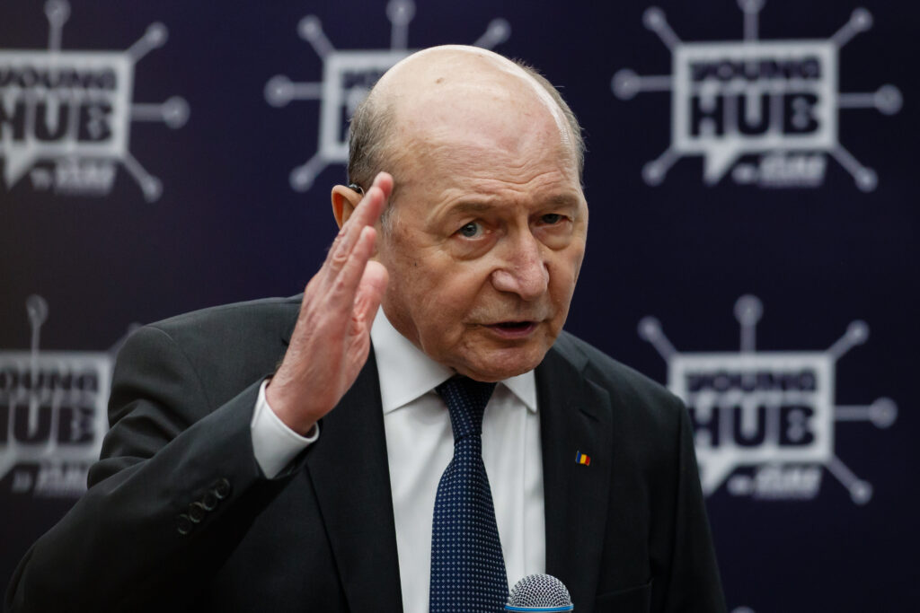 traian-basescu-critica-solutiile-la-criza-politica-nu-i-inteleg-pe-oamenii-astia,-inventeaza-tot-felul-de-cuvinte-–-hotnews.ro