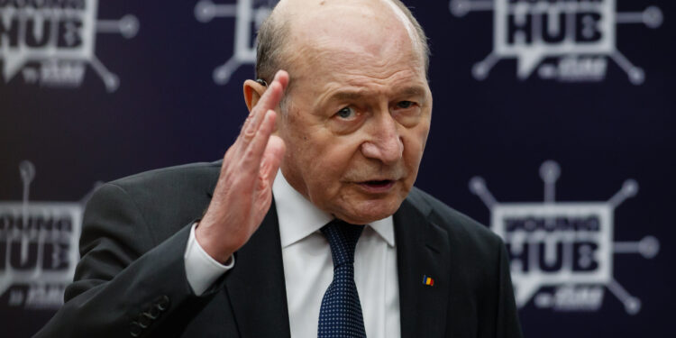 traian-basescu-critica-solutiile-la-criza-politica-nu-i-inteleg-pe-oamenii-astia,-inventeaza-tot-felul-de-cuvinte-–-hotnews.ro