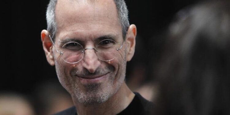 datoria-ascunsa-a-apple-fata-de-cia-–-hotnews.ro