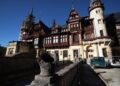 turistii-nu-mai-pot-vizita-castelul-peles.-numarul-de-bilete-puse-in-vanzare-este-limitat,-si-se-epuizeaza-rapid