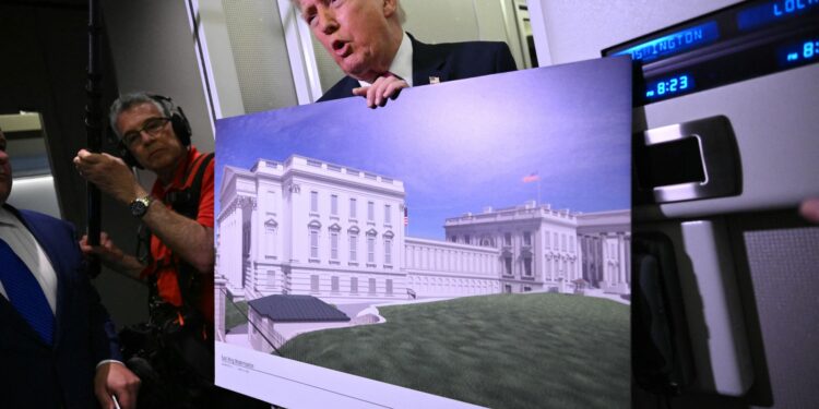 curtea-suprema-ii-permite-lui-trump-sa-continue,-deocamdata,-constructia-controversatei-sali-de-bal-de-la-casa-alba-–-hotnews.ro