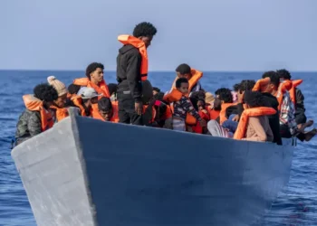 cel-putin-13-tunisieni-sunt-dati-disparuti-dupa-ce-o-barca-de-migranti-s-a-scufundat-in-largul-tunisiei