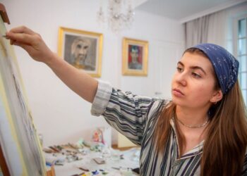catherine-webb-absolventa-de-arte-la-yale-university,-artist-in-residence-la-bucuresti-–-hotnews.ro