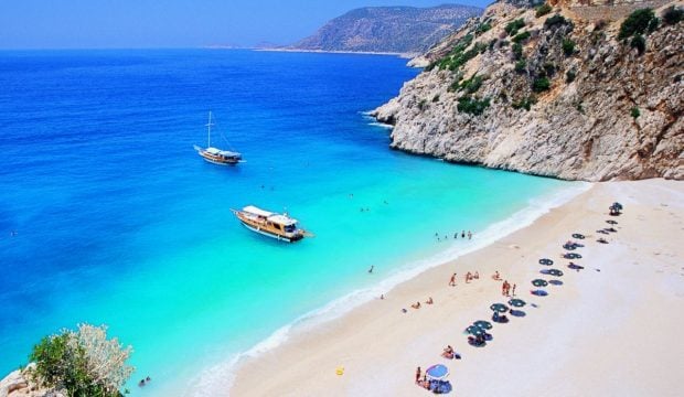 o-destinatie-turceasca-preferata-de-romani-a-fost-desemnata-de-forbes-perfecta-pentru-turistii-care-cauta-soare-toamna