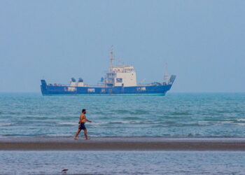 un-vas-cargo-cu-24-de-oameni-la-bord-s-a-scufundat-in-largul-indiei