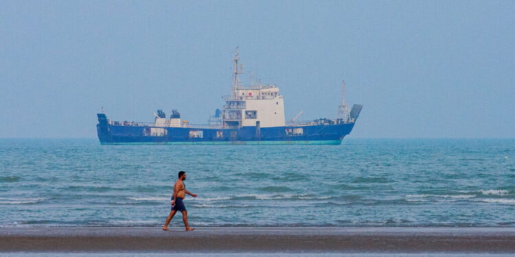 un-vas-cargo-cu-24-de-oameni-la-bord-s-a-scufundat-in-largul-indiei