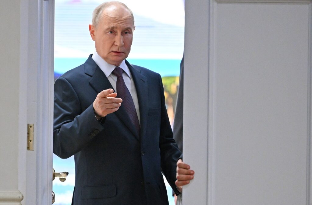 vladimir-putin,-avertisment-pentru-ucraina-regimul-de-la-kiev-a-deschis-singur-aceasta-cutie-a-pandorei-–-hotnews.ro
