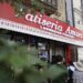 interventie-a-politistilor-dupa-un-incident-la-coada-la-patiseria-amzei-un-barbat-a-fost-incatusat-–-hotnews.ro